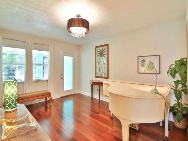 Lovely 4 Bedroom Home in Palmetto with Pool