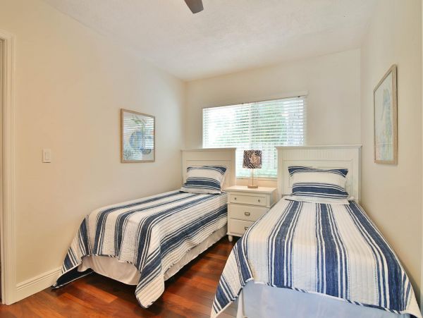 Lovely 4 Bedroom Home in Palmetto with Pool