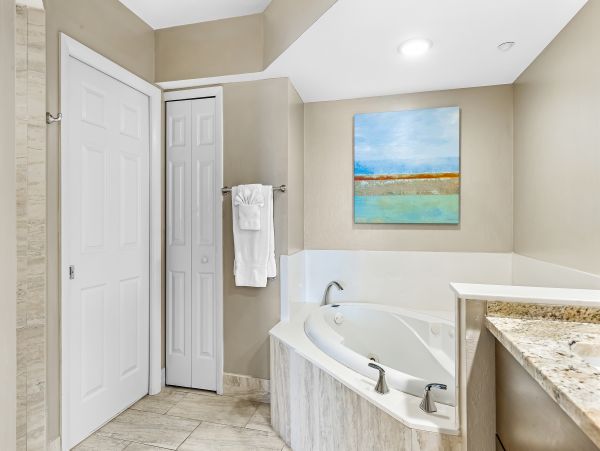 Fort Myers Condo 1018986