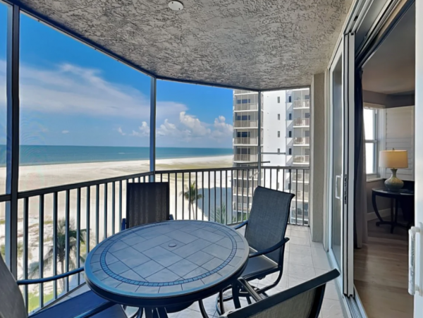Beachfront 3 Bedroom Vacation Condo in Fort Myers Beach