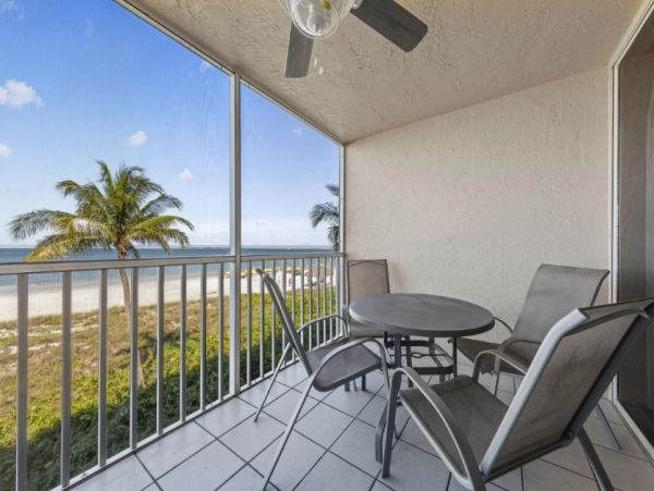 Fort Myers Vacation Condo Two Bedroom