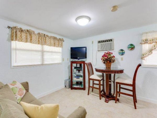 Fort Myers Home 1019155