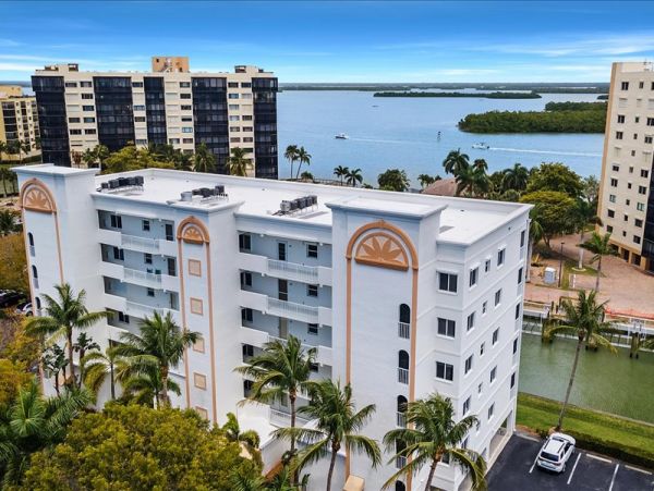 Fort Myers Condo 1019158