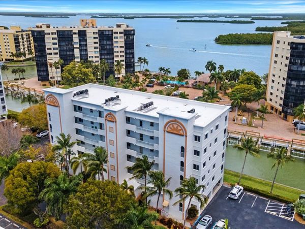 Fort Myers Condo 1019158