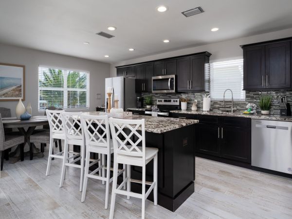 Luxurious 3-Bedroom Vacation Home with Pool Near Estero Boulevard