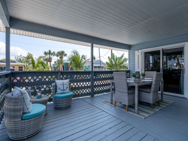 Luxurious 3-Bedroom Vacation Home with Pool Near Estero Boulevard