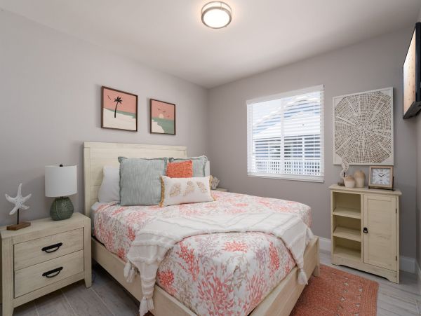 Luxurious 3-Bedroom Vacation Home with Pool Near Estero Boulevard