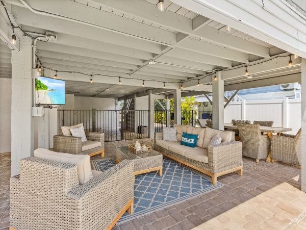 Luxurious 3-Bedroom Vacation Home with Pool Near Estero Boulevard