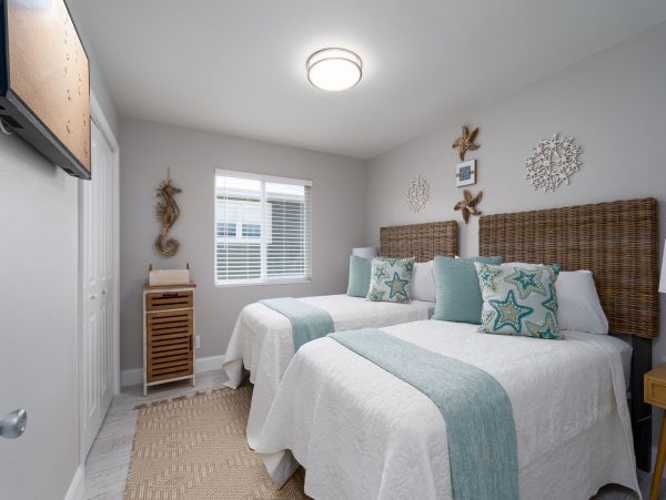 Luxurious 3-Bedroom Vacation Home with Pool Near Estero Boulevard