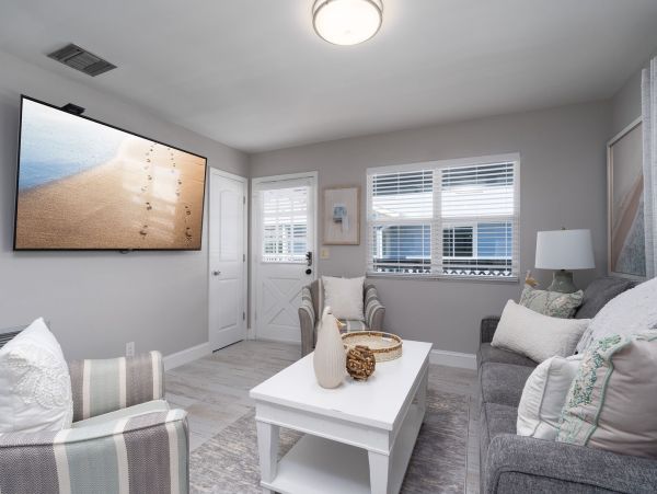 Luxurious 3-Bedroom Vacation Home with Pool Near Estero Boulevard