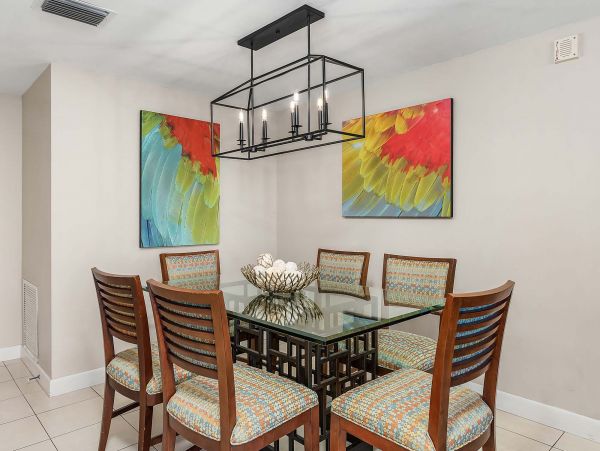 Fort Myers Three bedroom Beachfront Condominium Sleeps 8