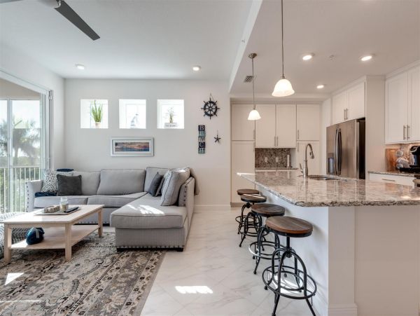 Island Oasis with 3 Bedrooms & Great Amenities