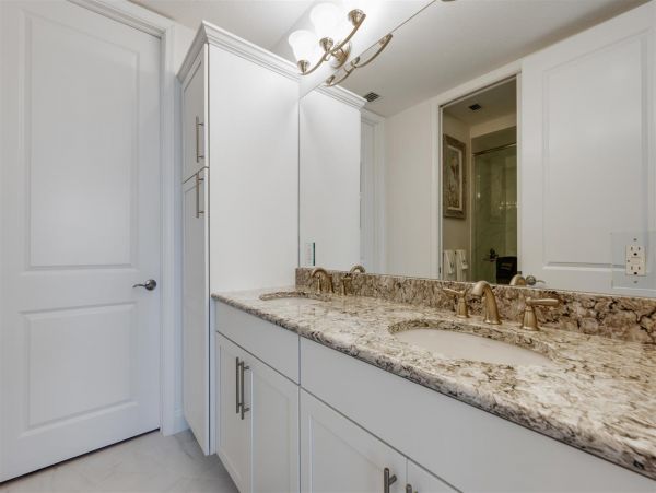 Island Oasis with 3 Bedrooms & Great Amenities