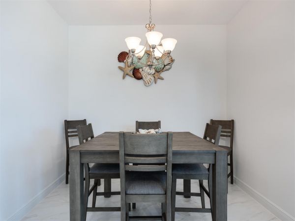 Island Oasis with 3 Bedrooms & Great Amenities