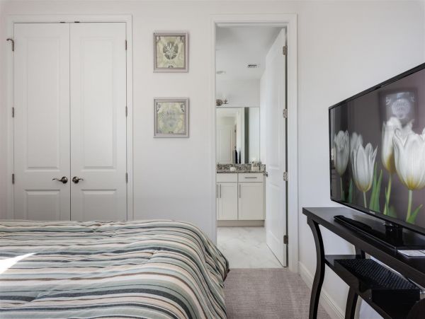 Island Oasis with 3 Bedrooms & Great Amenities