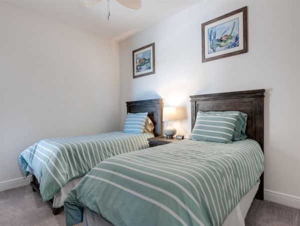 Island Oasis with 3 Bedrooms & Great Amenities