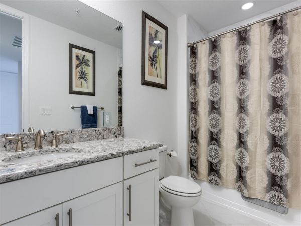 Island Oasis with 3 Bedrooms & Great Amenities