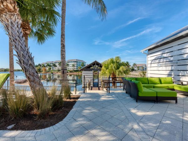 Island Oasis with 3 Bedrooms & Great Amenities