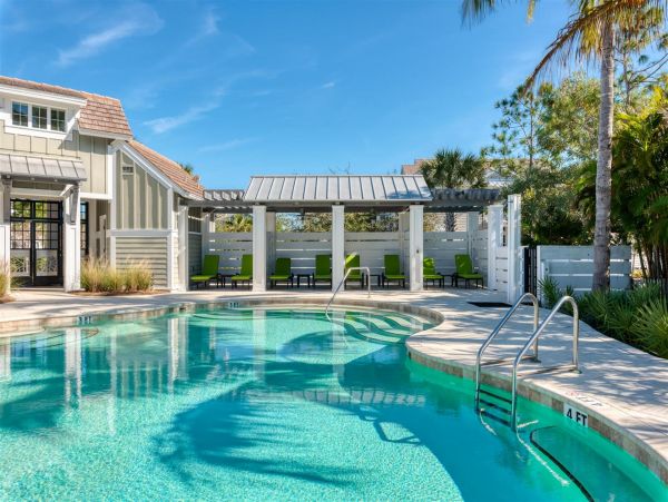 Island Oasis with 3 Bedrooms & Great Amenities