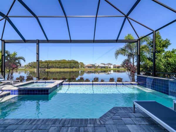 Luxurious Lakewood Ranch Pool Residence