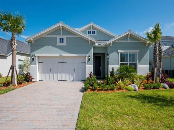 Luxurious Lakewood Ranch Pool Residence