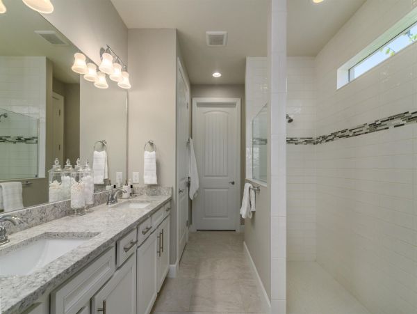 Luxurious Lakewood Ranch Pool Residence