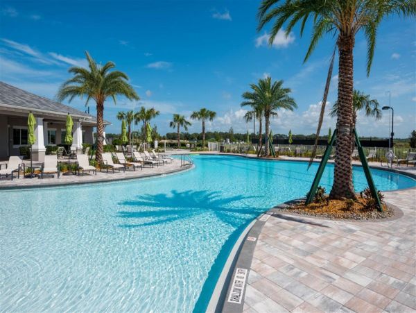 Luxurious Lakewood Ranch Pool Residence