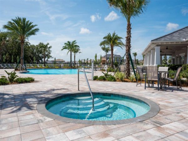Luxurious Lakewood Ranch Pool Residence