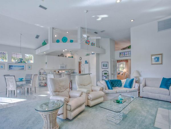 Anna Maria Island Holmes Beach Home 1019325