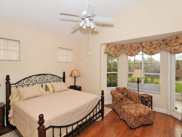 Anna Maria Island Holmes Beach Home 1019327