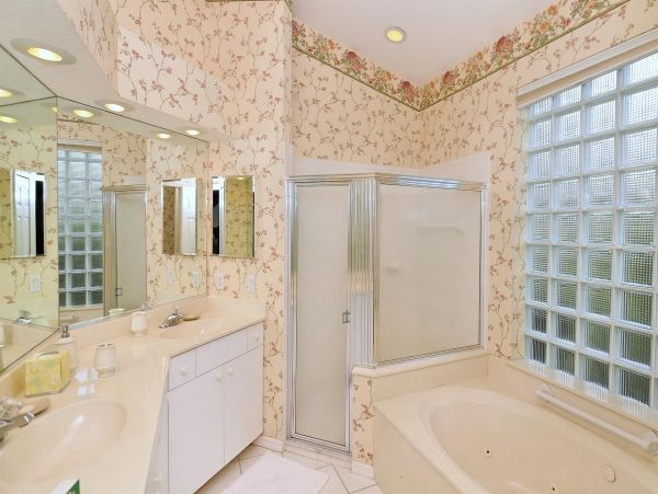 Anna Maria Island Holmes Beach Home 1019327
