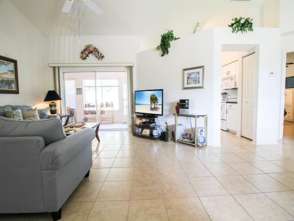 Anna Maria Island Holmes Beach Home 1019328
