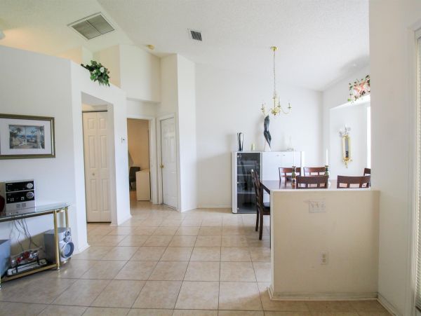 Anna Maria Island Holmes Beach Home 1019328