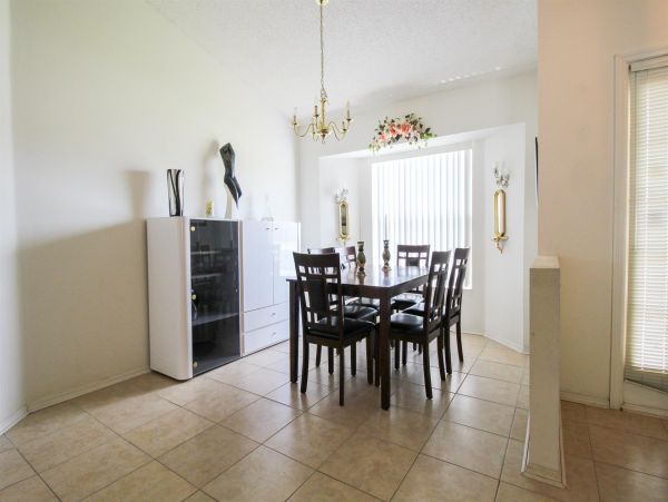 Anna Maria Island Holmes Beach Home 1019328