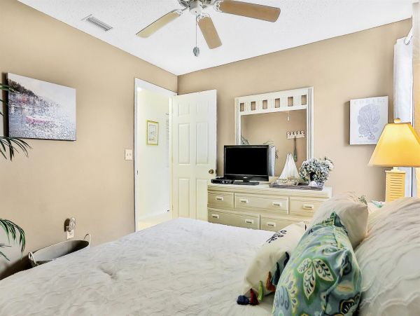Anna Maria Island Holmes Beach Condo 1019332