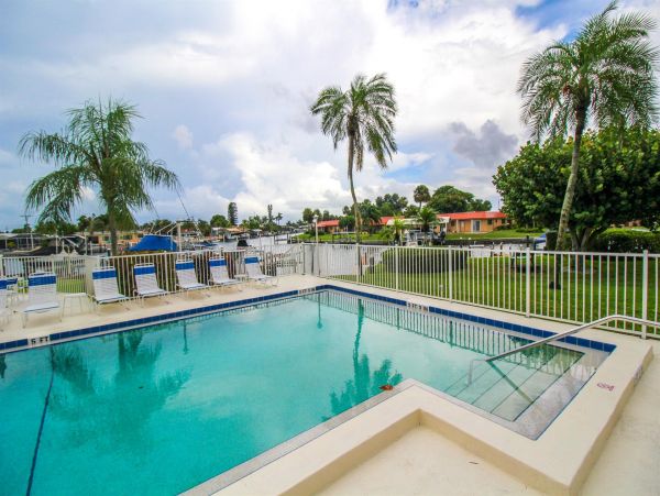Anna Maria Island Holmes Beach Condo 1019347