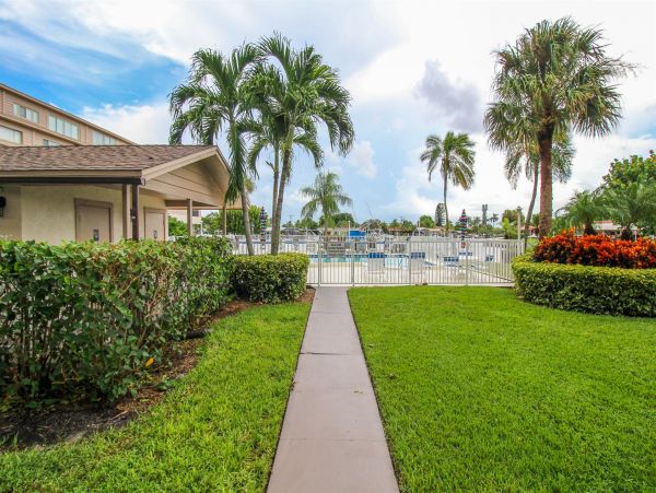 Anna Maria Island Holmes Beach Condo 1019347