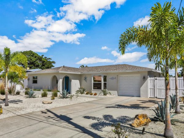Anna Maria Island Holmes Beach Home 1019348