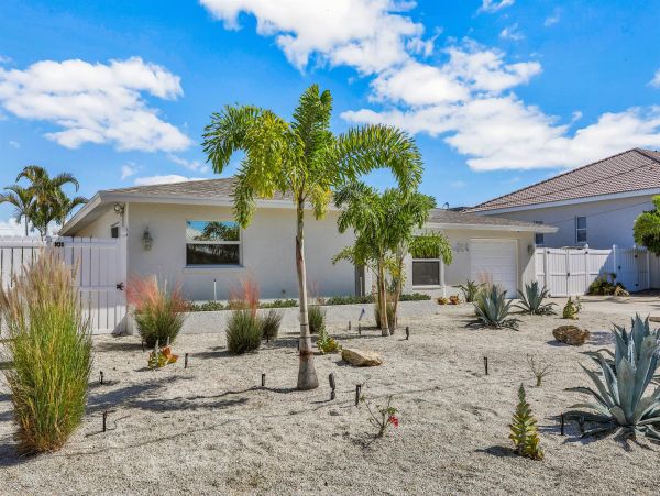 Anna Maria Island Holmes Beach Home 1019348