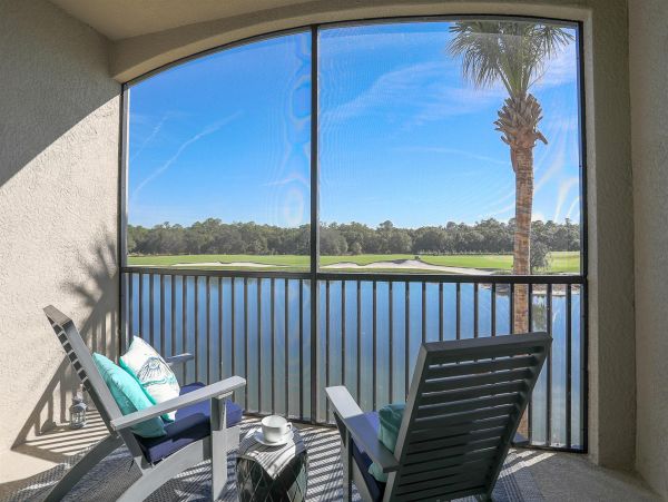 Lovely Vacation Rental 2 Bedrooms with Waterfront Views