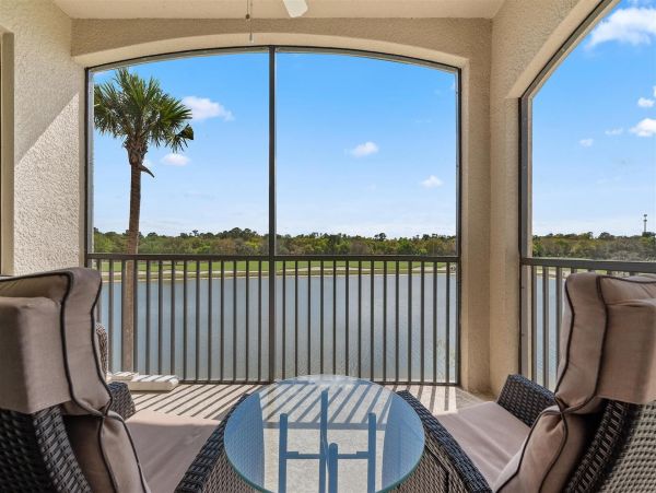 Lakefront Vacation Condo in Lakewood Ranch with Luxury Amenities