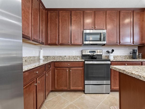Lakefront Vacation Condo in Lakewood Ranch with Luxury Amenities