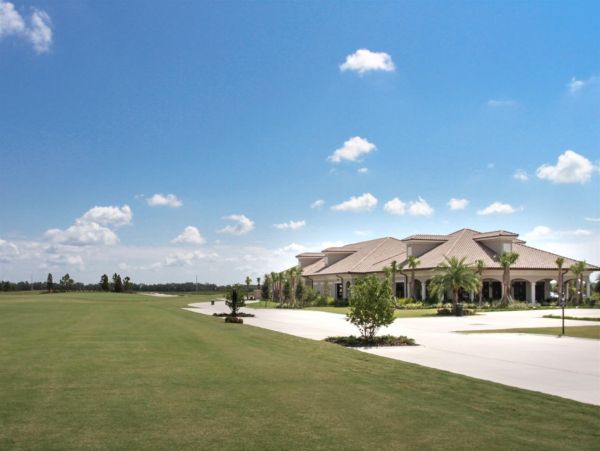Lakefront Vacation Condo in Lakewood Ranch with Luxury Amenities