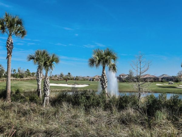 Lakefront Vacation Condo in Lakewood Ranch with Luxury Amenities