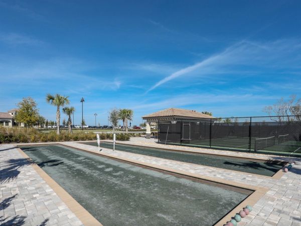 Lakefront Vacation Condo in Lakewood Ranch with Luxury Amenities