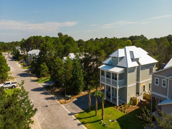 Six bedroom Villa Close To The Beach And Restaurants