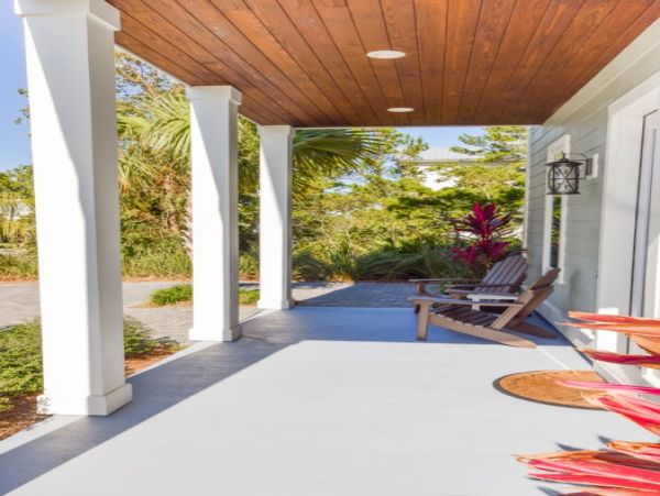 Six bedroom Villa Close To The Beach And Restaurants