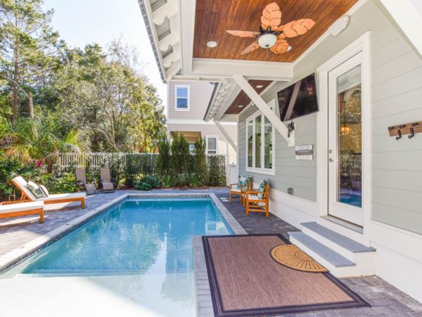Six bedroom Villa Close To The Beach And Restaurants