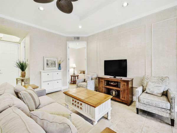 Cozy Vacation Condo with 2 Bedrooms