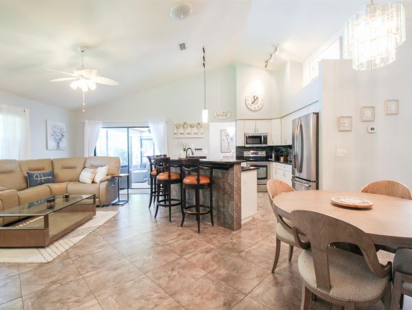 Anna Maria Island Holmes Beach Home 1019380